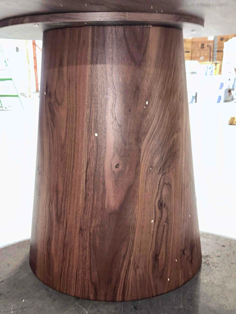 Dwen 46'' Dining Room Table