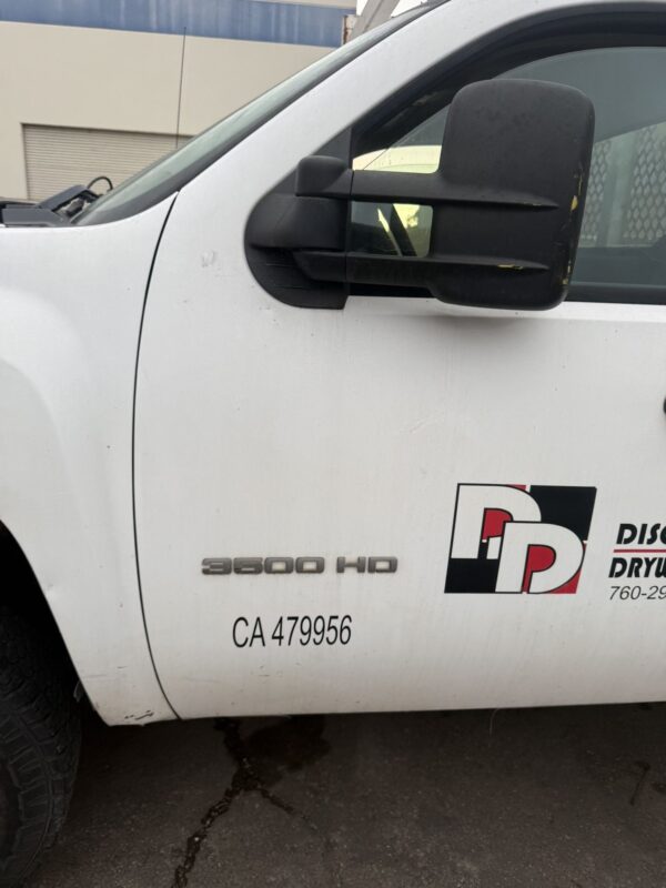 Chevy Silverado 3500 HD - Image 2