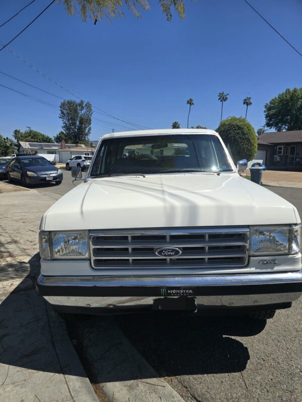 1990 Ford Bronco - Image 4