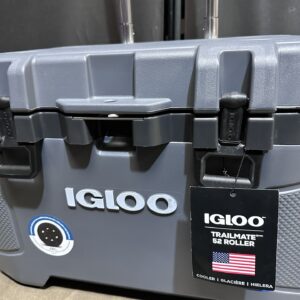 IGLOO Trailmate 52 Qt Roller Cooler