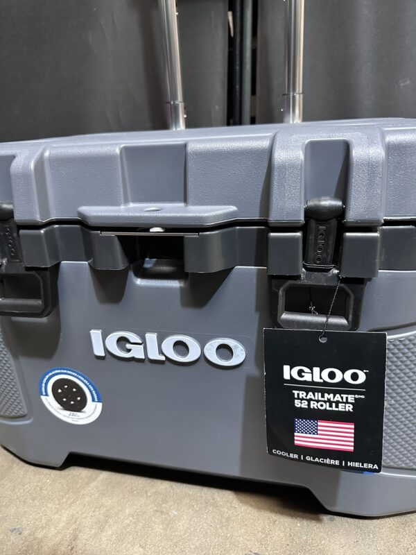 IGLOO Trailmate 52 Qt Roller Cooler