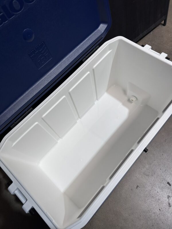 Igloo 70 QT Latitude Hard Sided Cooler - Image 5