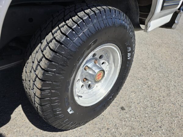 1990 Ford Bronco - Image 10