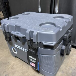 IGLOO Trailmate 52 Qt Roller Cooler
