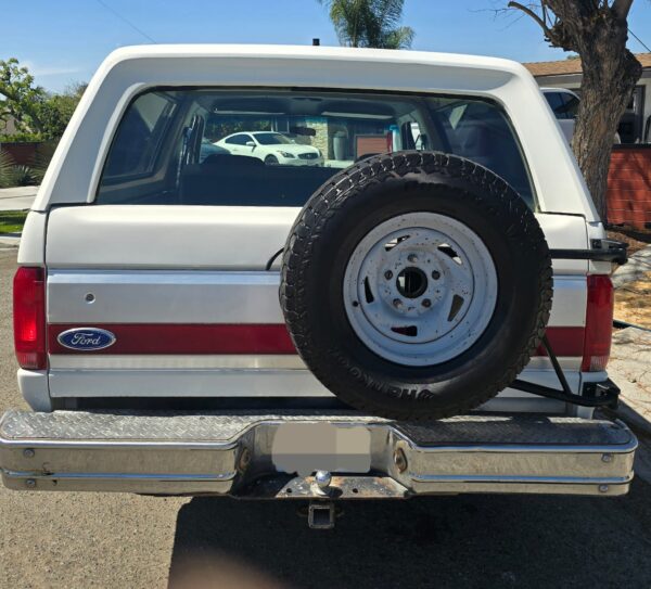 1990 Ford Bronco - Image 11