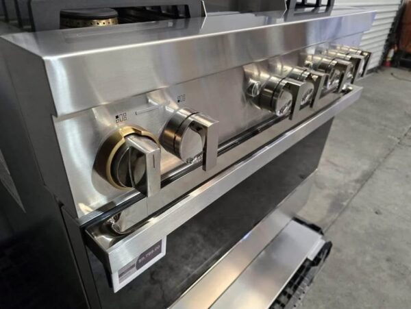 JennAir NOIR JDRP536HM 36 Inch Smart Pro-Style Gas Range - Image 3