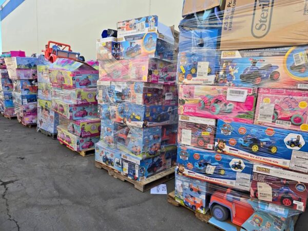 26 pallets returns toys of ride ons - Image 3