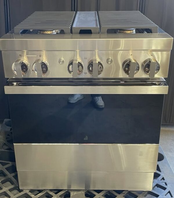 Jenn Air Noir 30" Dual-Fuel Professional Range - JDRP430HM00 - Image 2